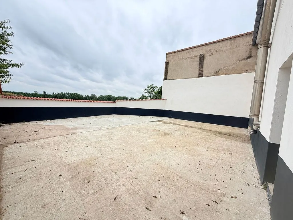 Aed - Terraced House with Terrace in Milagro
