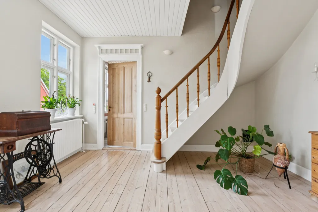 Esik - Classic Farmhouse with Stable in Kosterslev