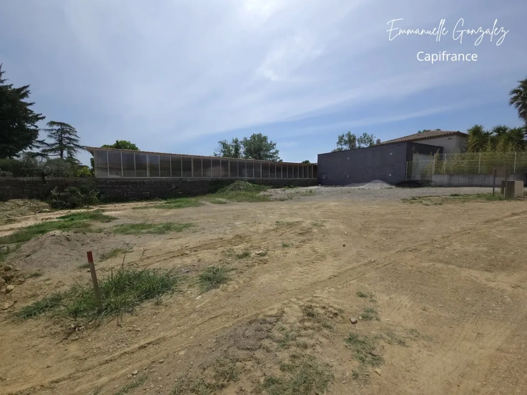 Aed - Buildable Plot with Permit in Fouzilhon