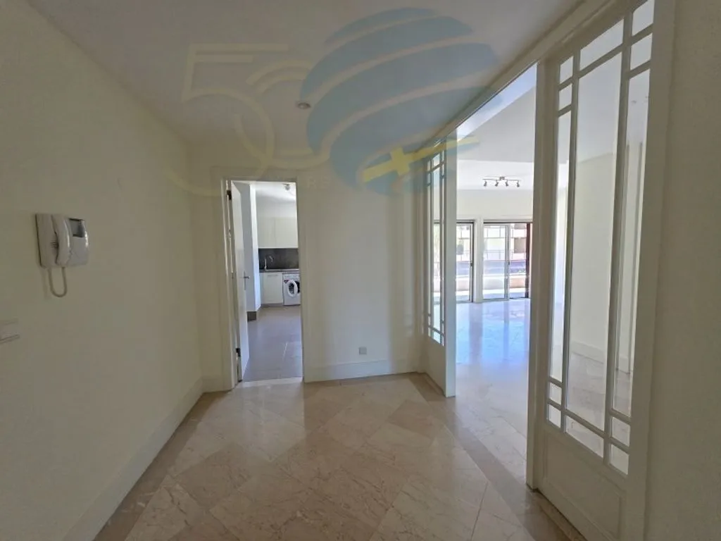 Esik - Luxury Flat with Pool in Estoril, Cascais