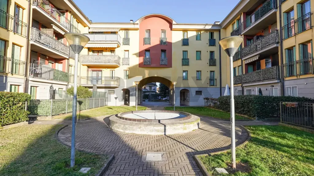 Jardin - Apartment with Balcony in Terno D'Isola