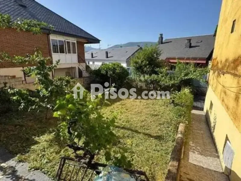 Giardino - Chalet with Two Independent Units in Bembibre