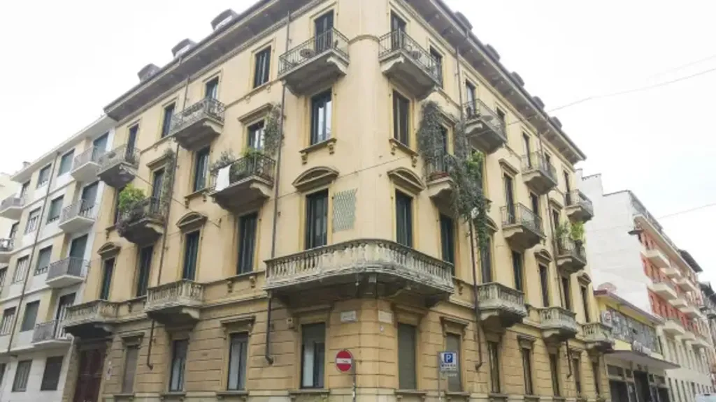 Välivaade - Spacious Apartment with Triple Exposure in Turin