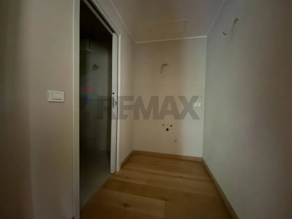 hallway_entrance