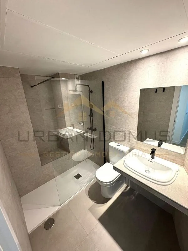 Salles de bain - Reformed Apartment with Pool in Madrid