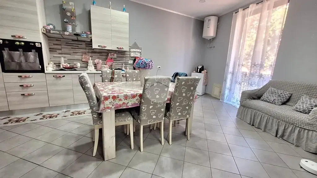 Salle à manger - Rear-Facing Apartment with Balcony in Palermo