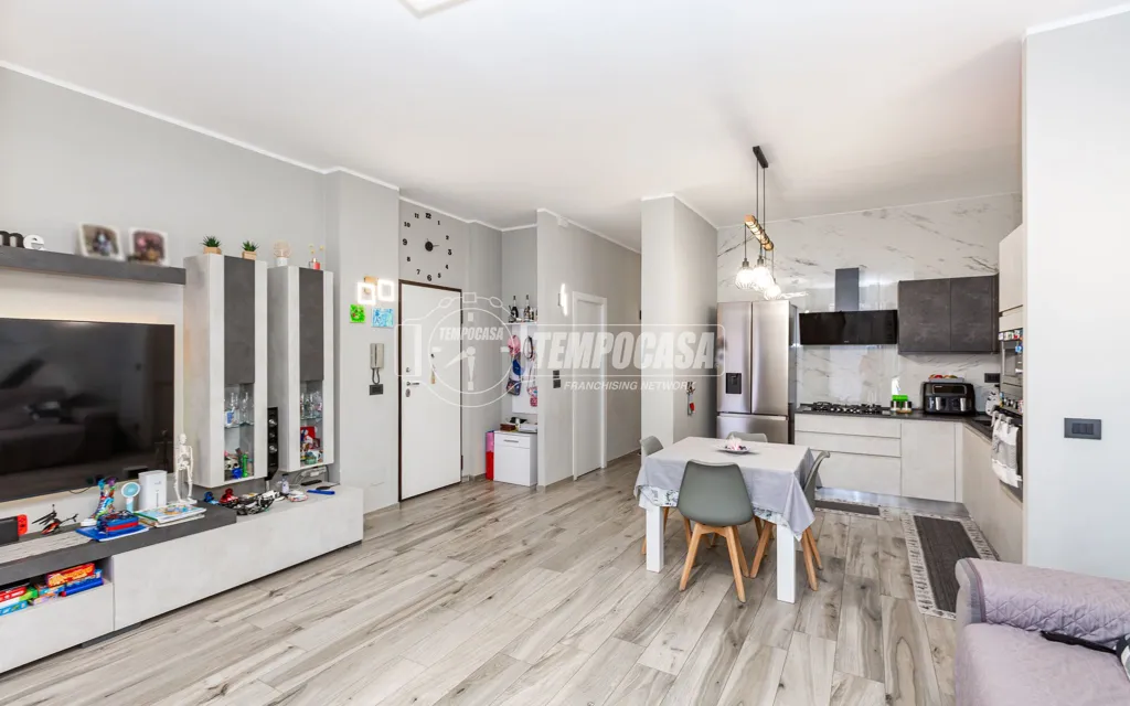 Séjour - Fully Rented Flat with Balcony in Moncalieri
