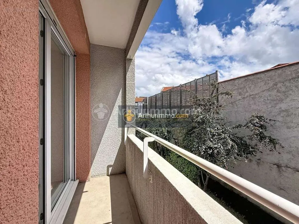 Rõdu - Studio with Balcony in Aubière Centre