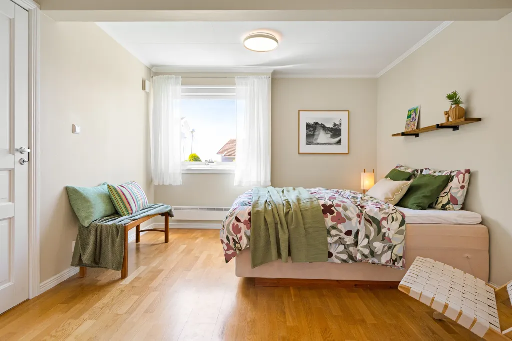 Bedrooms - Spacious Terraced House with Terrace in Quiet Area