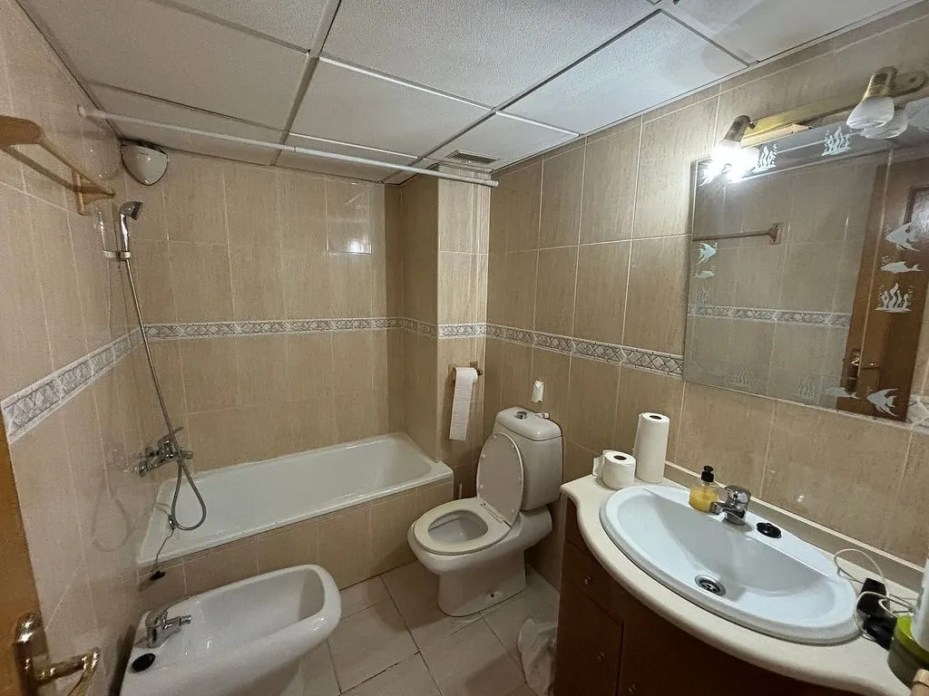 Salles de bain - Apartment with Balcony and Terrace in Massamagrell