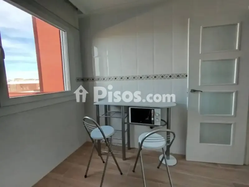 Söögituba - Modernised Flat near Santander Universities