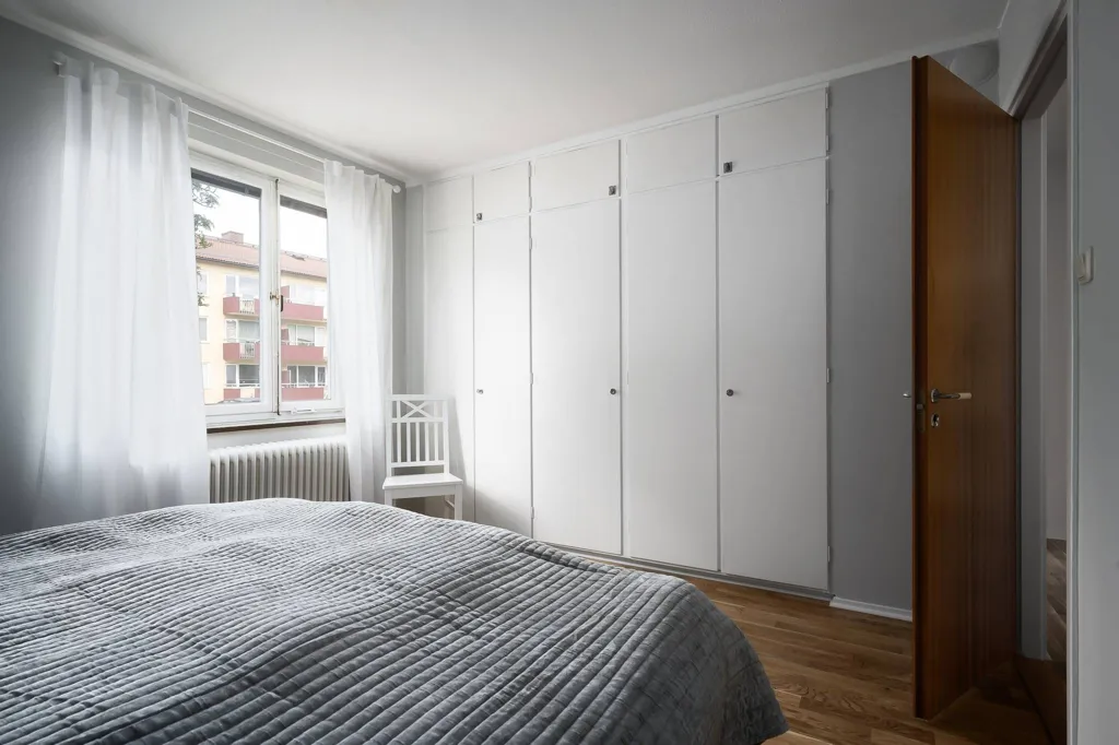 Magamistoad - Apartment with Balcony in Västerhaninge
