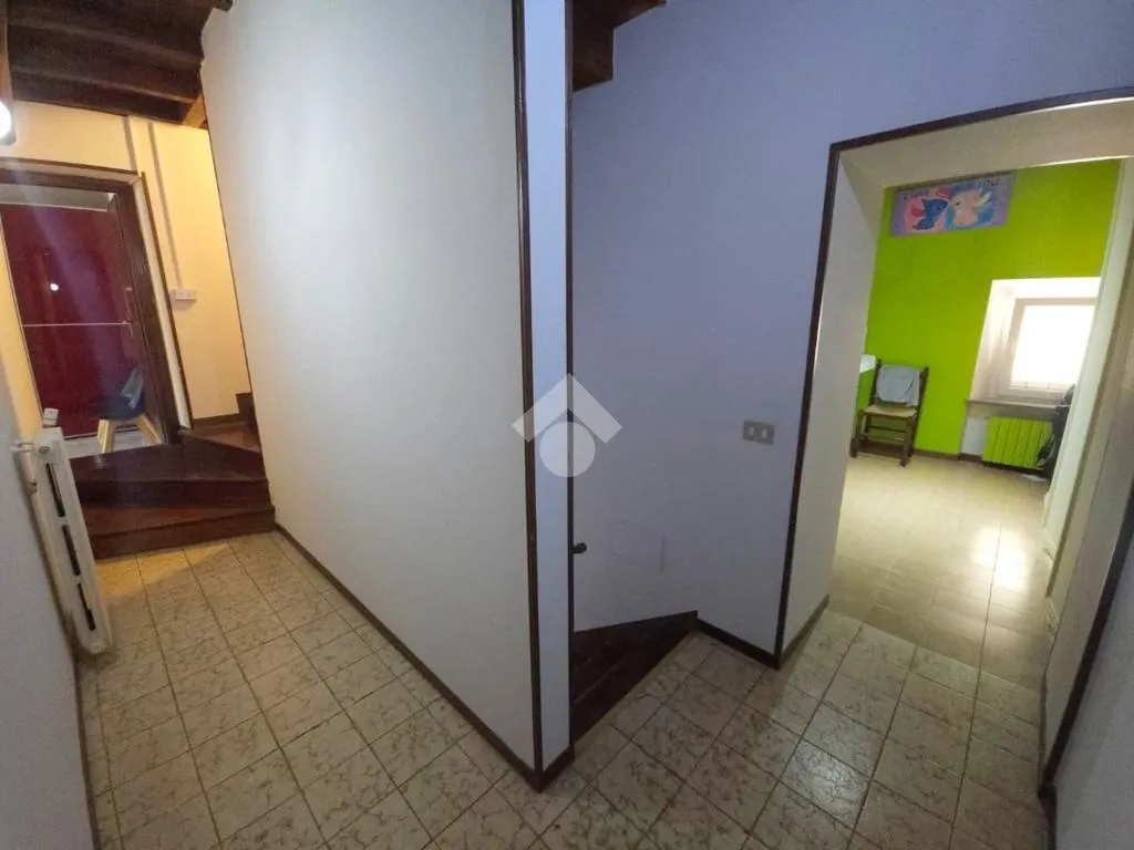 Esik - Spacious Independent House in Goito