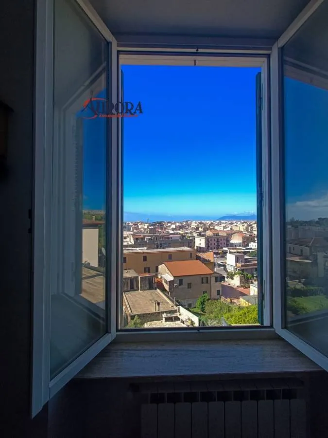 Pièces - Historic Apartment with Terracina View