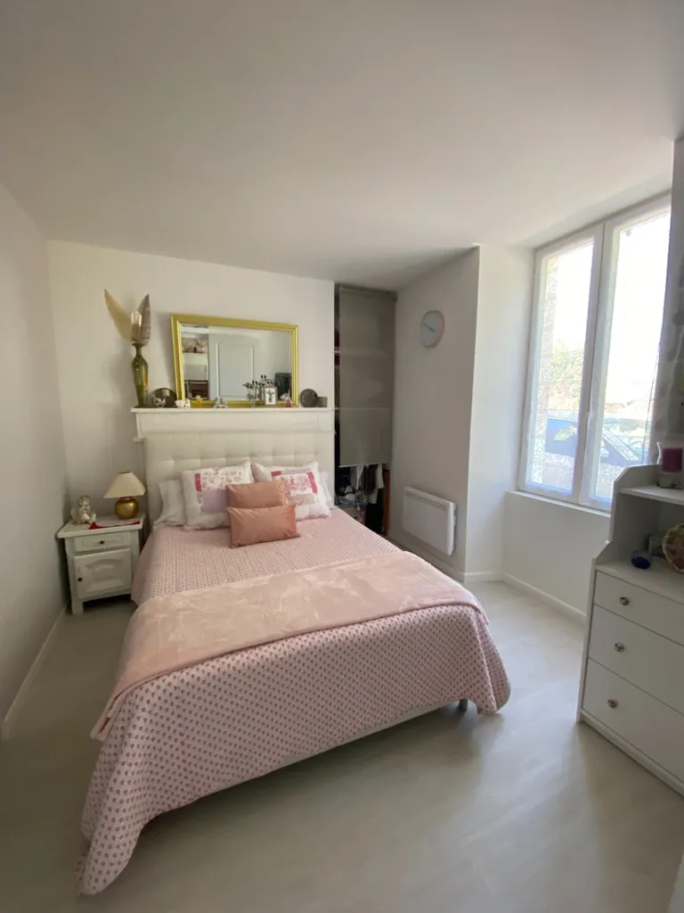 Chambres - Maison avec Grange à Charras