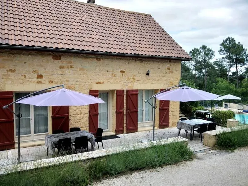 Välivaade - Stone House with Pool near Sarlat