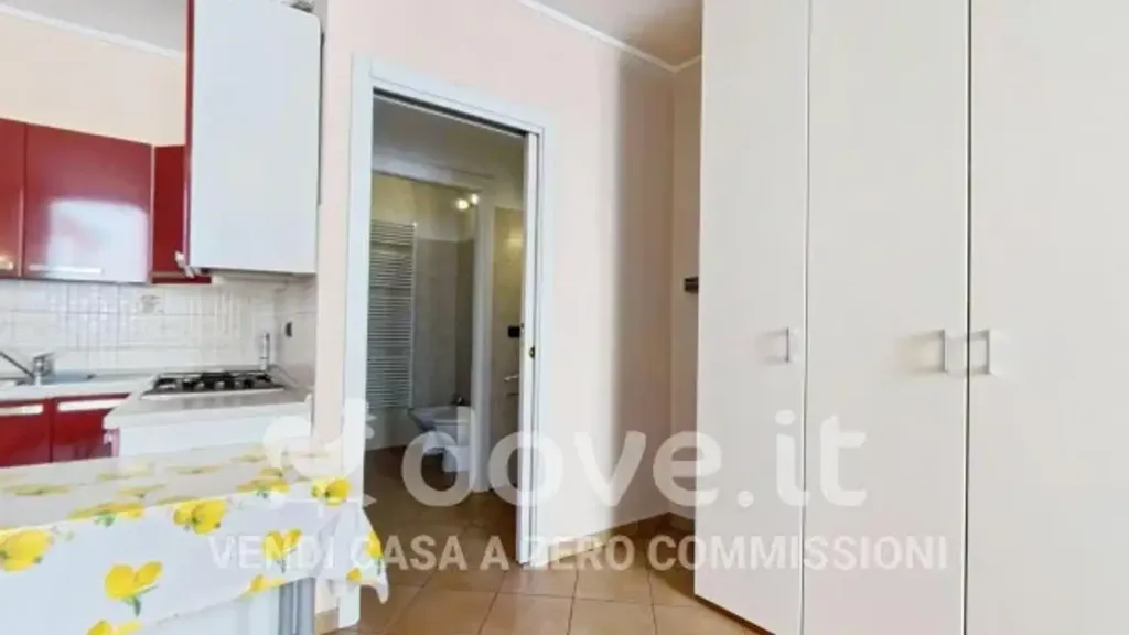 Kitchen - Central Studio Flat with Private Cellar in Savigliano
