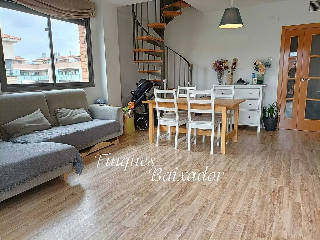 Living Room - Luxury Penthouse with Pool in Castelldefels