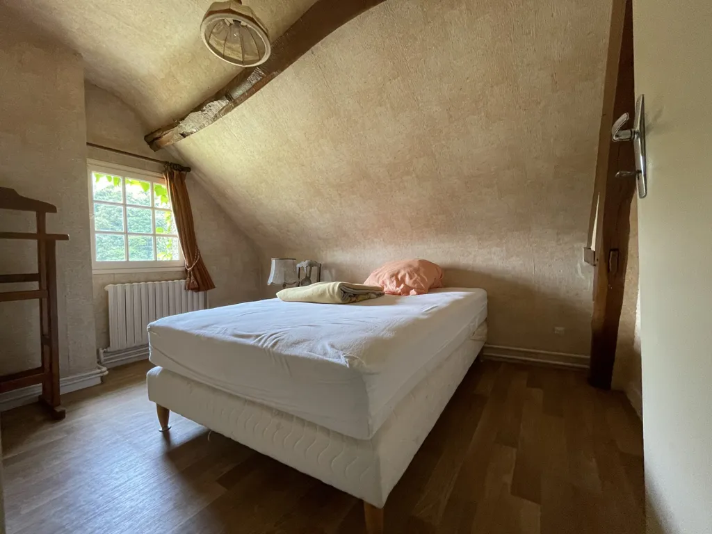 Chambres - Maison de Pays à Rénover avec Vue Campagne à Pierrefonds