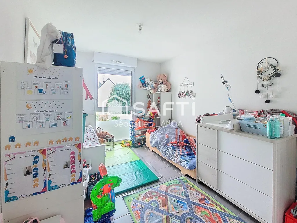 Dormitorios - Bright 3-Piece Apartment with Balcony in Rambouillet