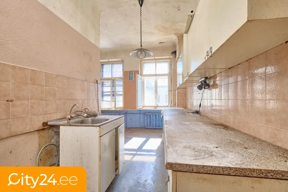 Cucina - Four-Bedroom Apartment in Historic Building, Riga Centre
