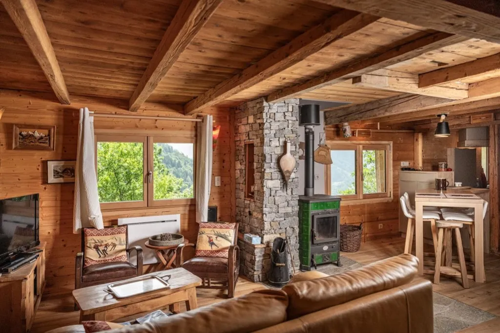 Séjour - Chalet Ancien avec Vue Montagne à Thônes