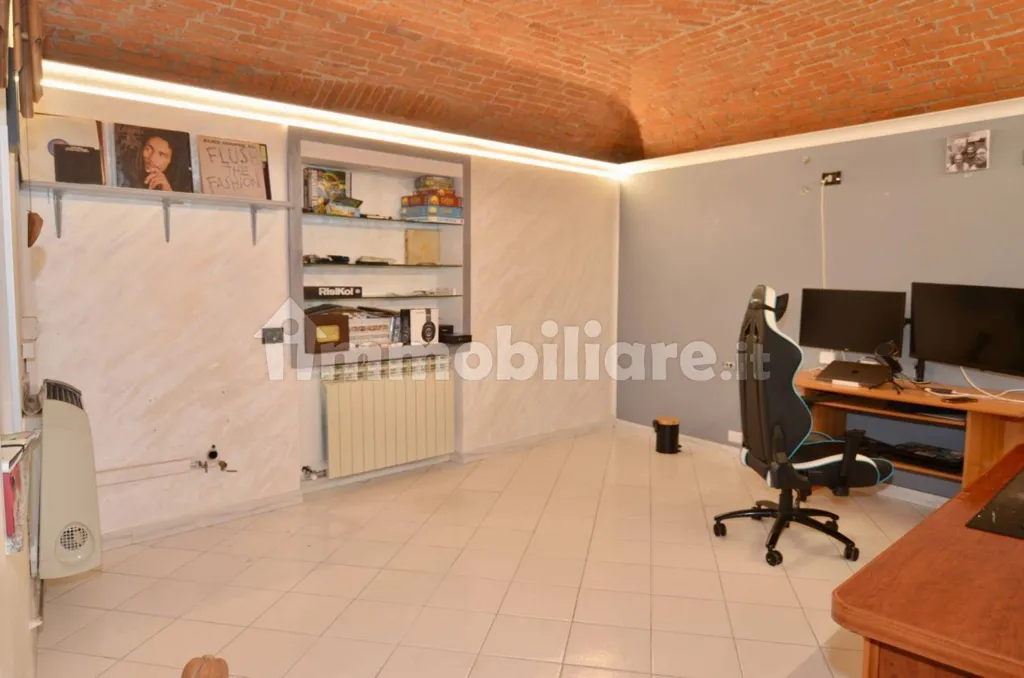 Kabinet - Terraced House with Private Terrace in Levone