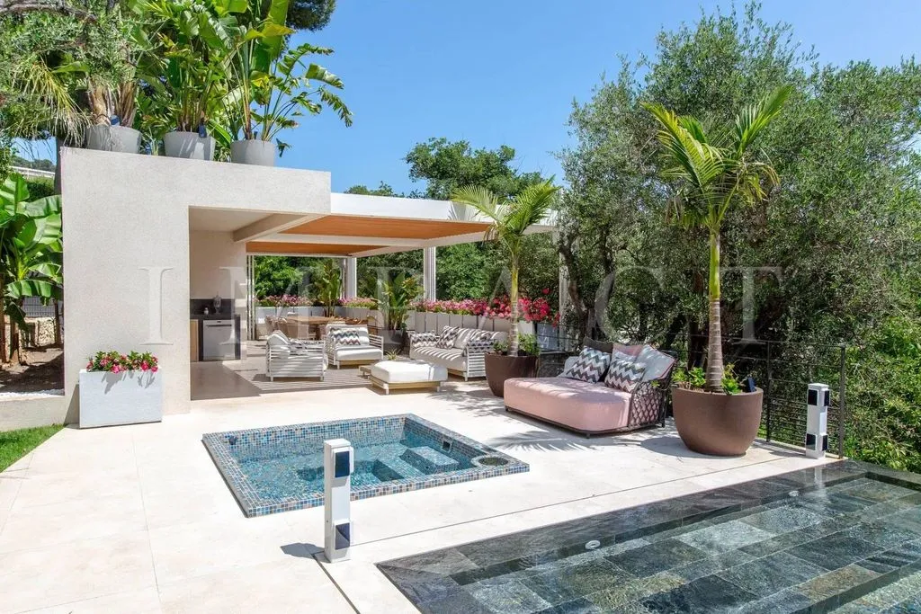 Bassein - Luxury Villa with Sea View in Le Cannet
