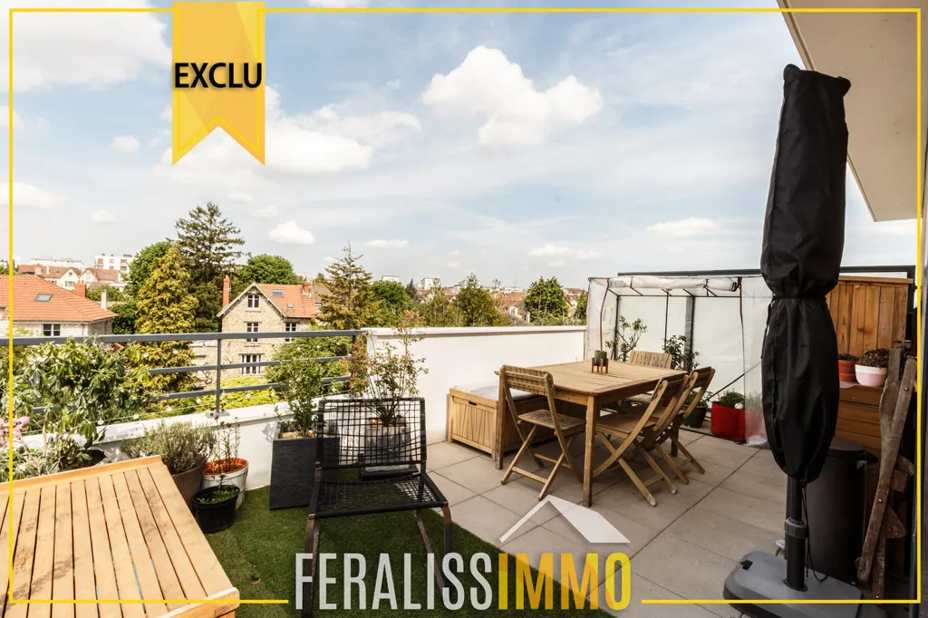 Terrace - Flat with Large Terrace in Sought-After Area