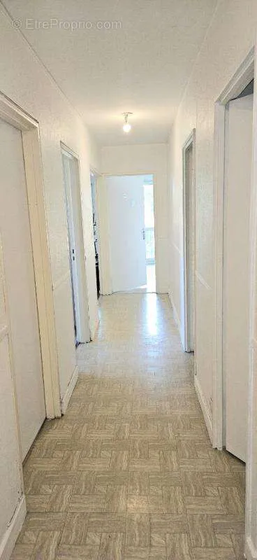 Entrée - Appartement avec Balcon au Centre de Gaillon