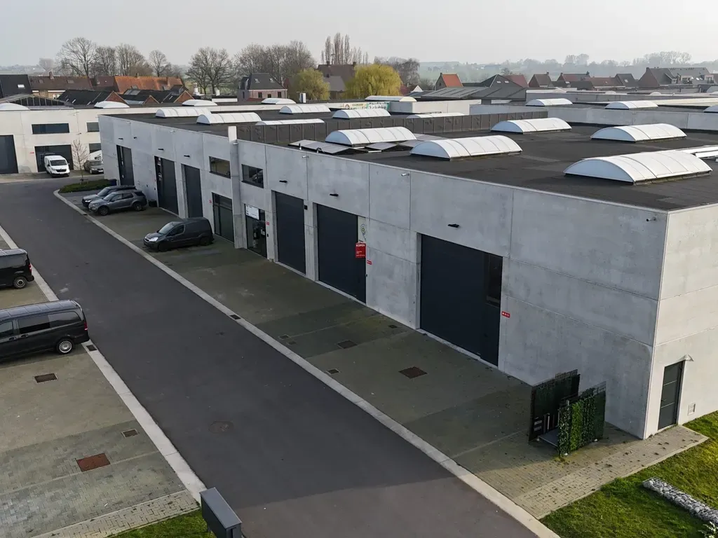 Extérieur - Unité KMO avec 2 Places de Parking à Ichtegem