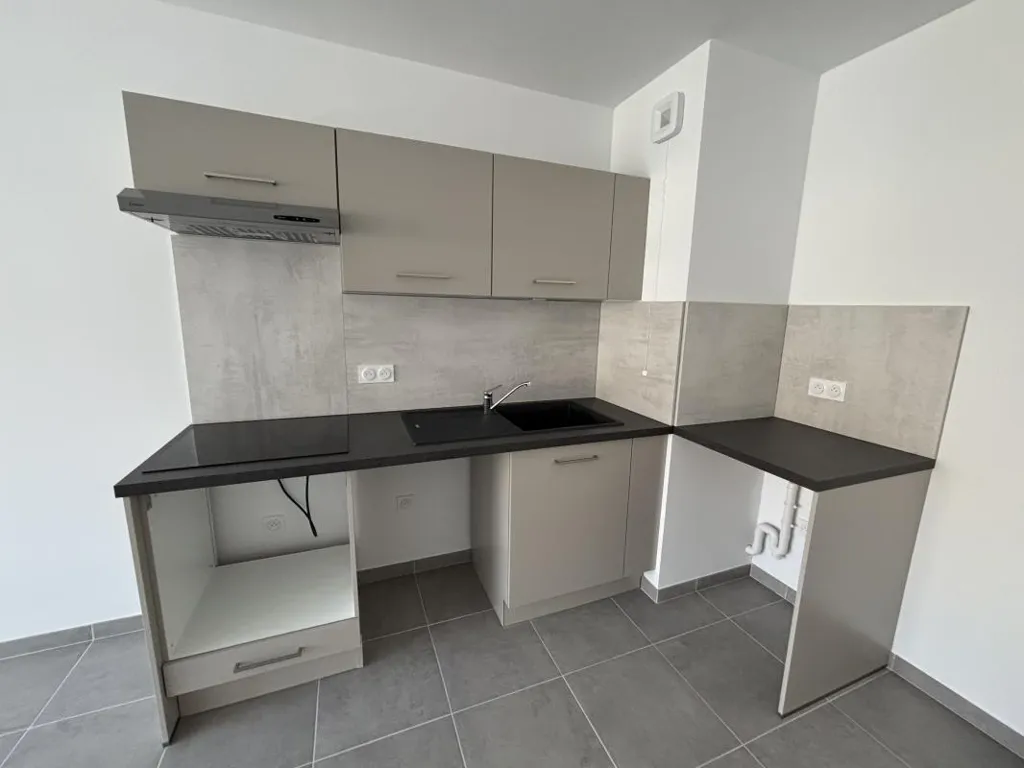 Cuisine - Appartement Neuf avec Balcon à Cogolin