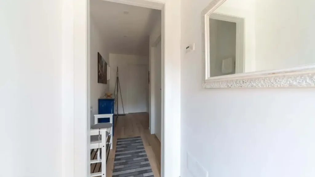 hallway_entrance
