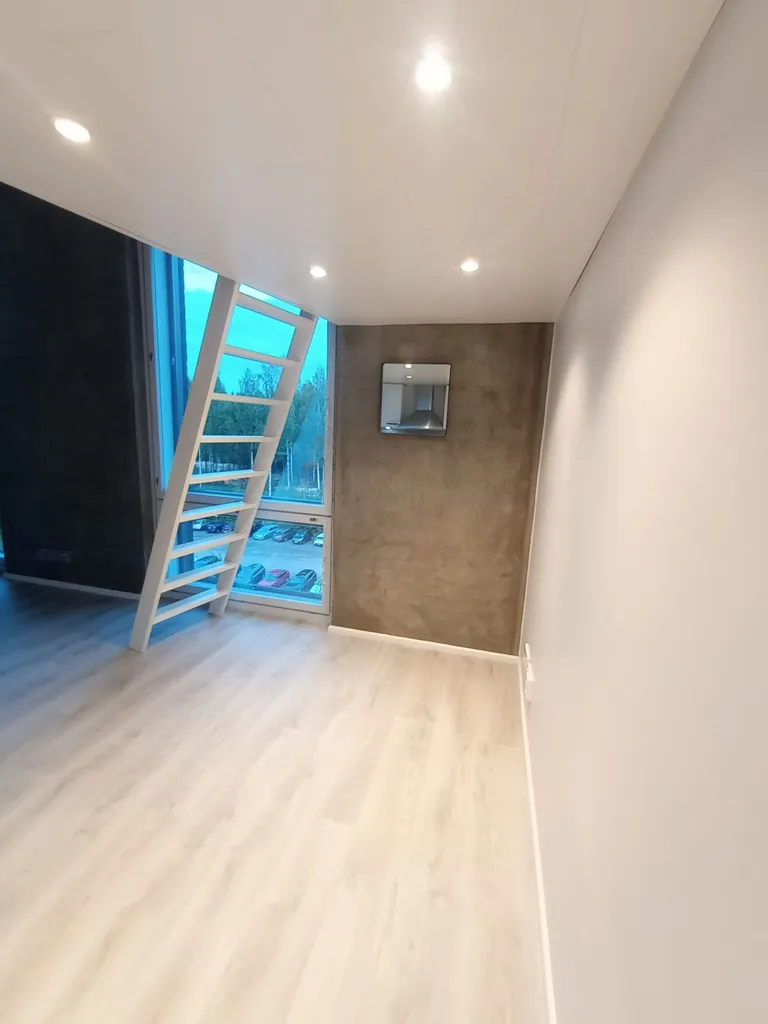 Elutuba - Modern Loft with Balcony in Kivistö, Vantaa