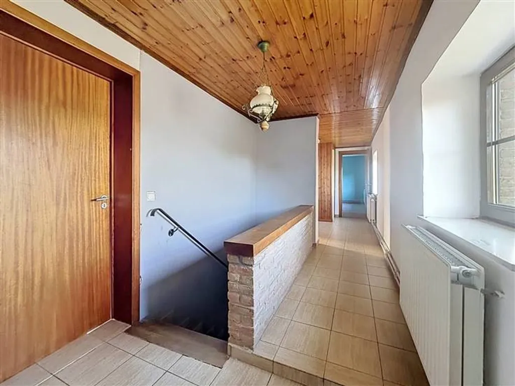 hallway_entrance