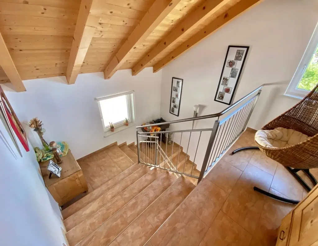 Pièces - Well-Maintained 4-Bedroom Apartment in Kramsach
