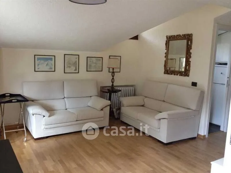 Elutuba - Trilocale with Balcony in Courmayeur