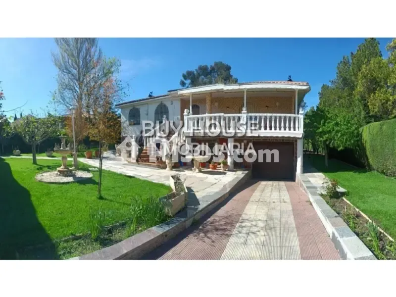 Esterno - Chalet with Pool in Villaluenga de la Sagra