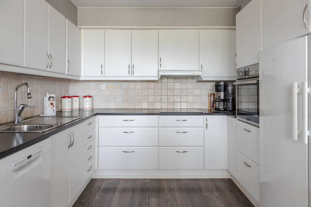 Cuisine - Modern Flat with Balcony in Västerås