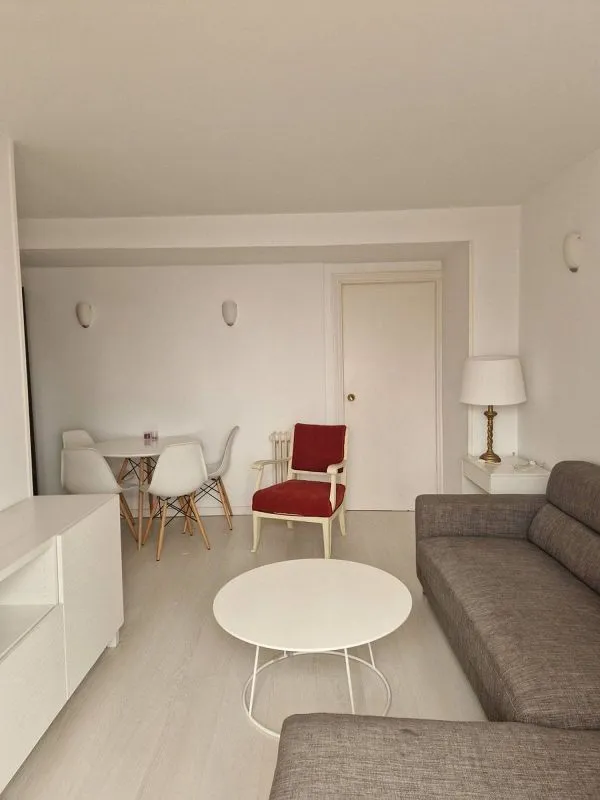 Séjour - 1-Bedroom Apartment with Terrace in Chamartín