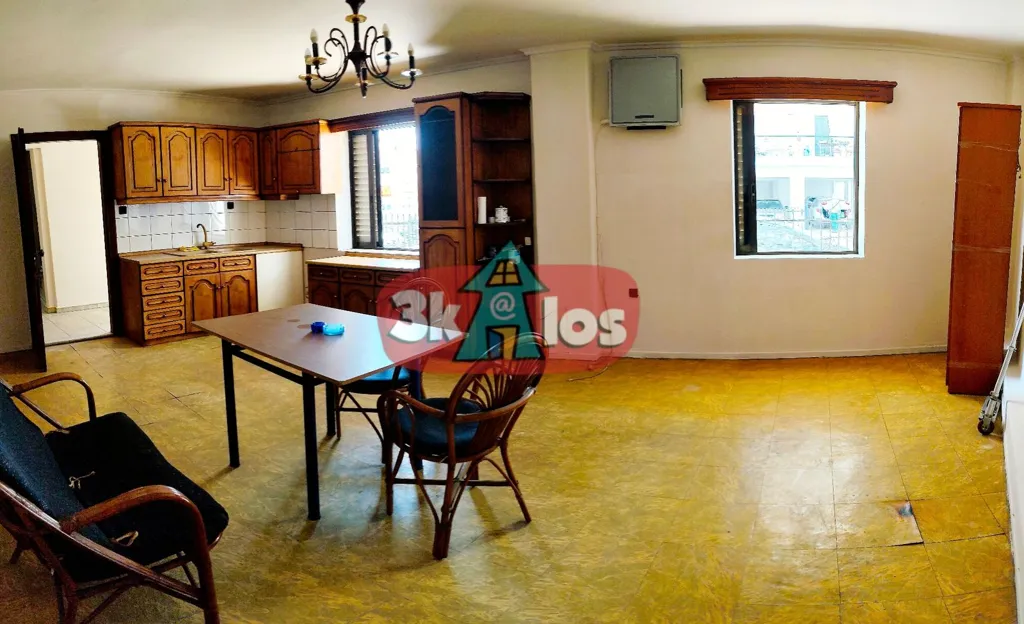 Sala da pranzo - Detached Neoclassical House with Mountain View