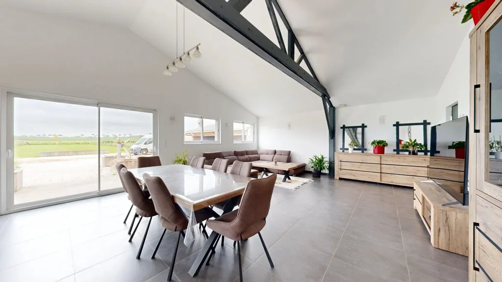 Sala da pranzo - Atypical Loft with Hangar in Arques