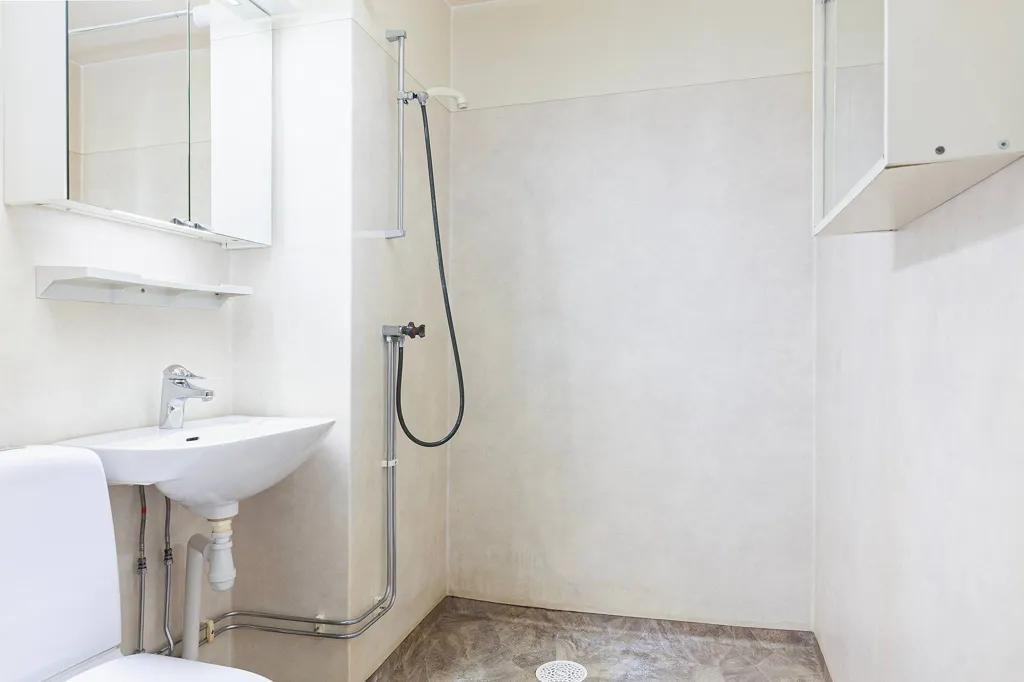 Salles de bain - Renovated Flat with Balcony in Central Area