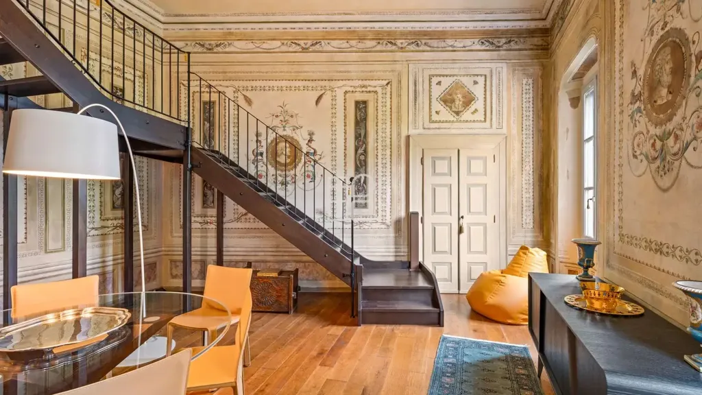Rooms - Historic Palazzo Apartment in Lonato