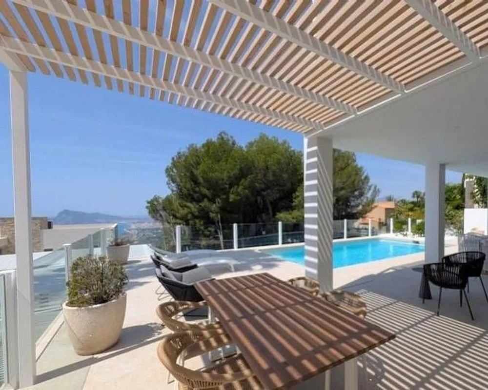 Bassein - Contemporary Villa with Pool in Altea Hills