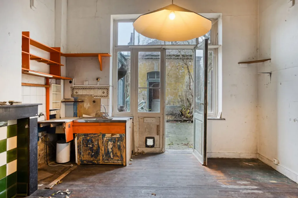 Cucina - Charming Maison de Maître with Workshop in Ukkel