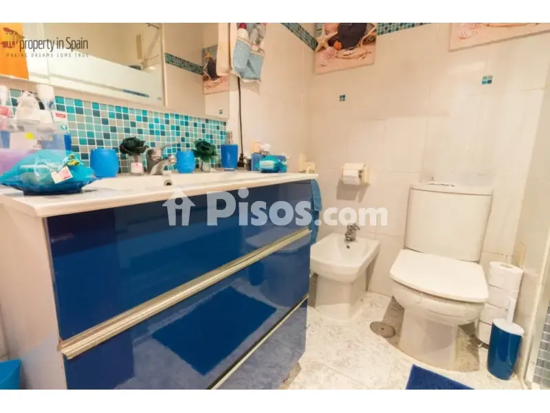 Bathrooms - 3-Bed Apartment with Balcony in Campoamor