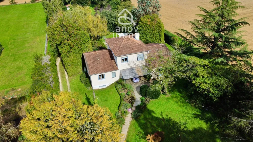 Vista aerea - House with Enclosed Land in Marçay