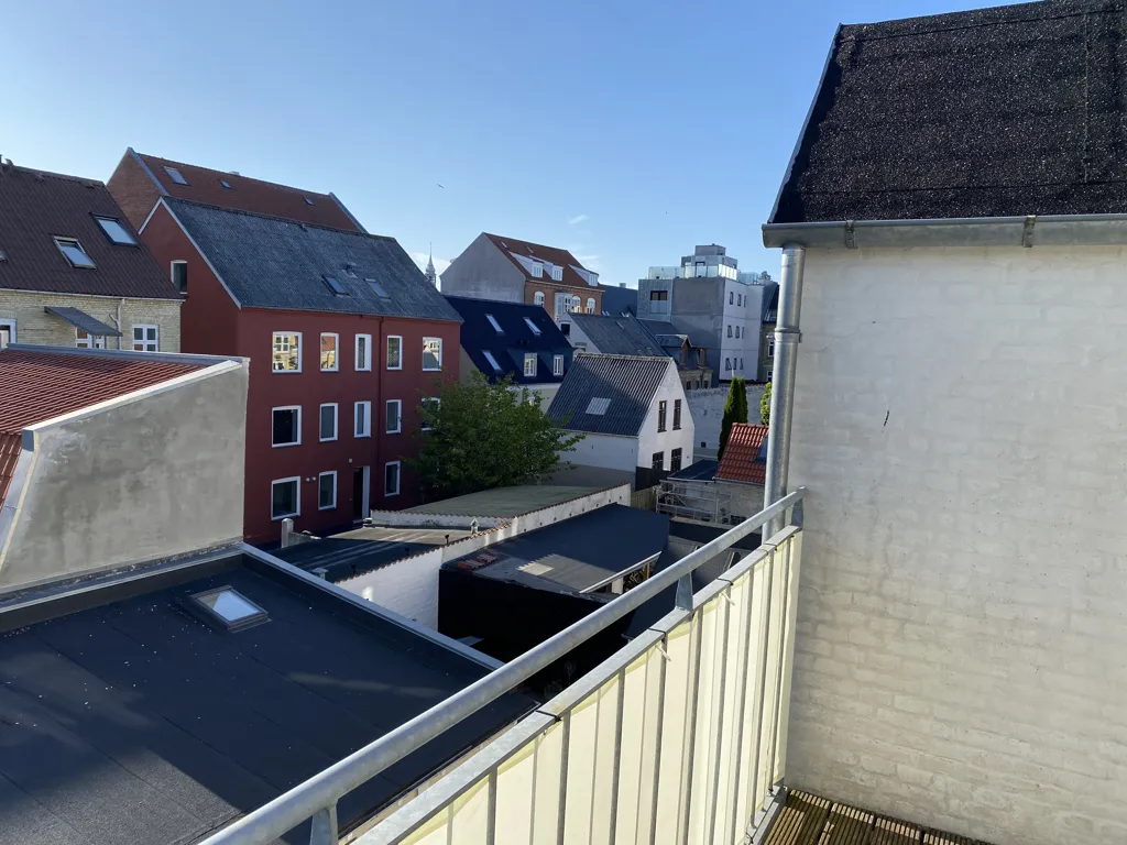 Balcon - Renovated 2-Bedroom Apartment in Aalborg