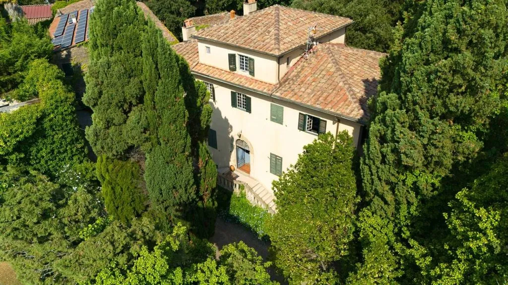 Õhuvaade - Napoleonic Villa with Pool in Livorno Hills